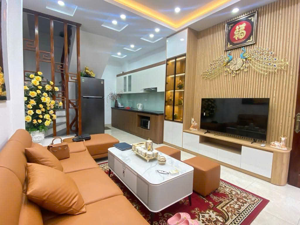 NHÀ PHỐ CỔ LINH - ĐỐI DIỆN AEON MALL LONG BIÊN
