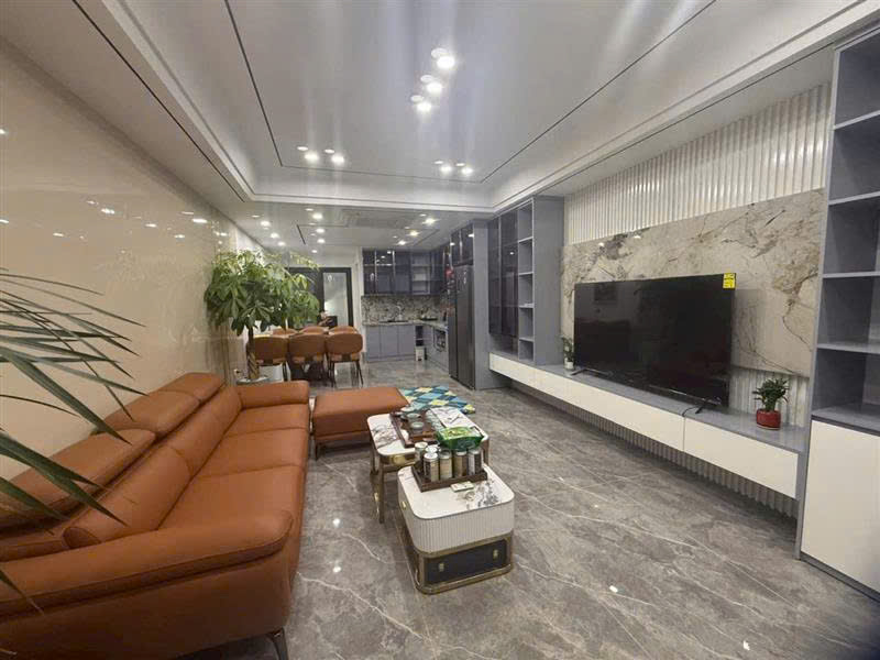 SIÊU PHẨM PHỐ TRẠM - 8 TẦNG THANG MÁY - NHÀ MỚI FULL NỘI THẤT CAO CẤP
