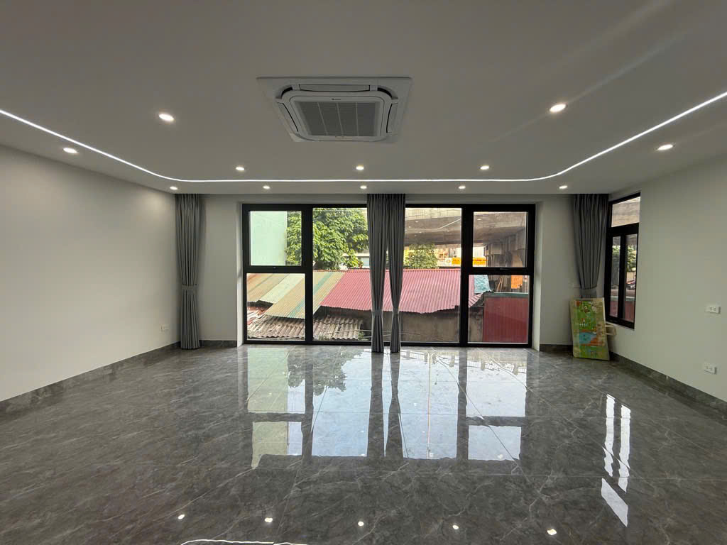 TÒA NHÀ - LÔ GÓC 3 THOÁNG - Ô TÔ VÀO NHÀ - 7 TẦNG THANG MÁY - KINH DOANH - CHO THUÊ- MẶT TIỀN RỘNG - NỘI THẤT ĐẸP - SÁT PHỐ