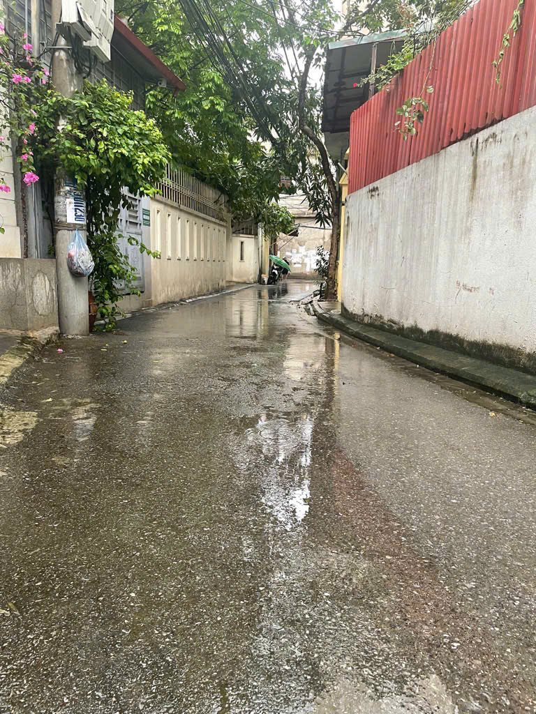 HÀNG XÓM NHỜ BÁN ĐẤT - LÔ GÓC - Ô TÔ VÀO ĐẤT - NGÕ THÔNG CÁC HƯỚNG - GẦN CẦU TRẦN HƯNG ĐẠO