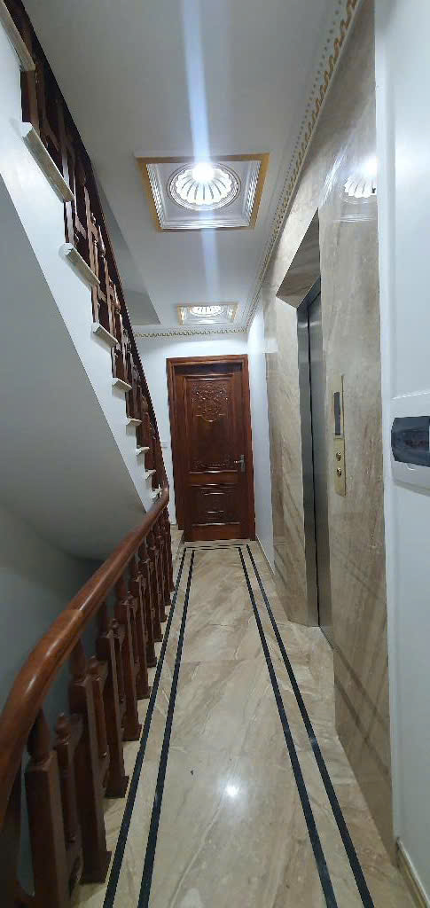 SIÊU PHẨM MẶT PHỐ RÁT VÀNG - 7 TẦNG THANG MÁY ĐẸP LUNG LINH - TIỆN ÍCH ĐẲNG CẤP