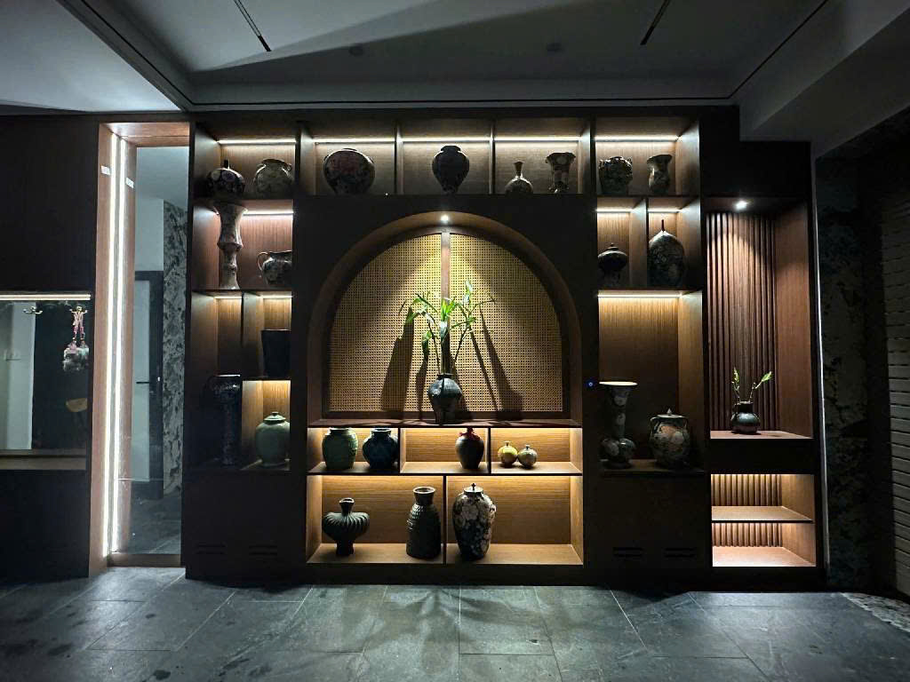 NHÀ ĐẸP PHỐ TRẠM - 6 TẦNG THANG MÁY - ÔTÔ VÀO NHÀ