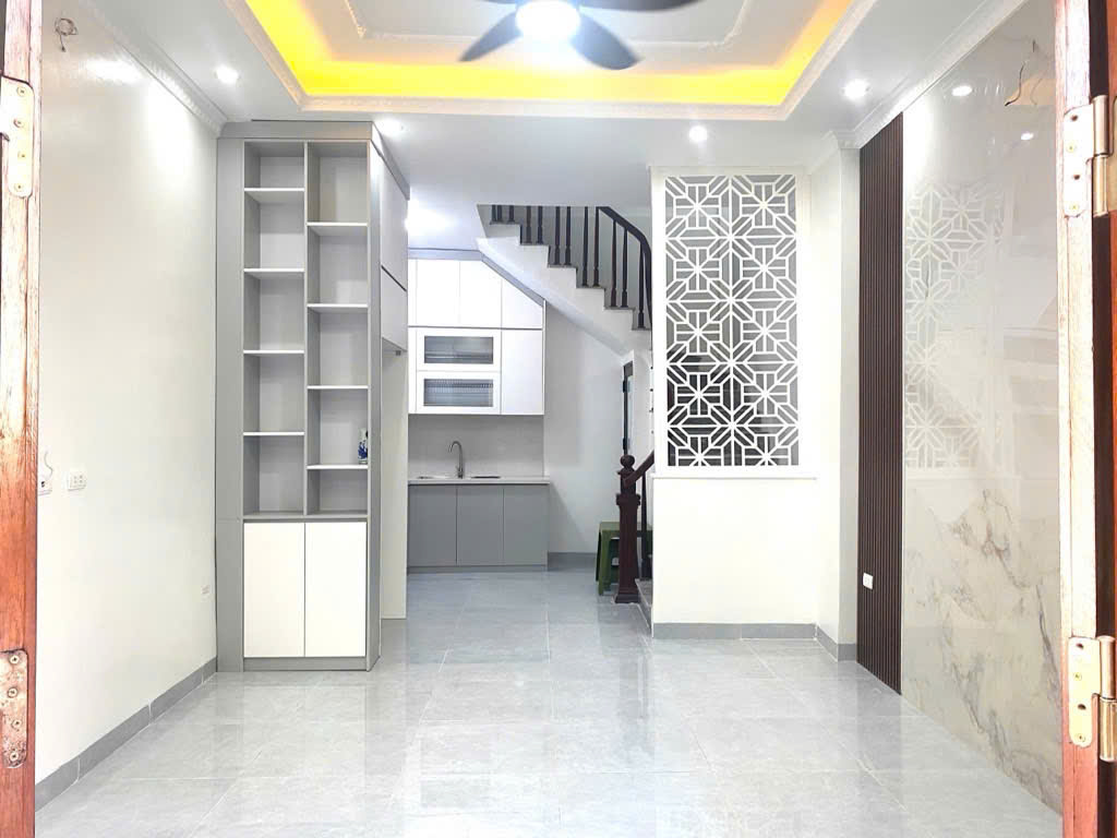 HÀNG XÓM AEON MALL LONG BIÊN - NHÀ MỚI - GARA Ô TÔ