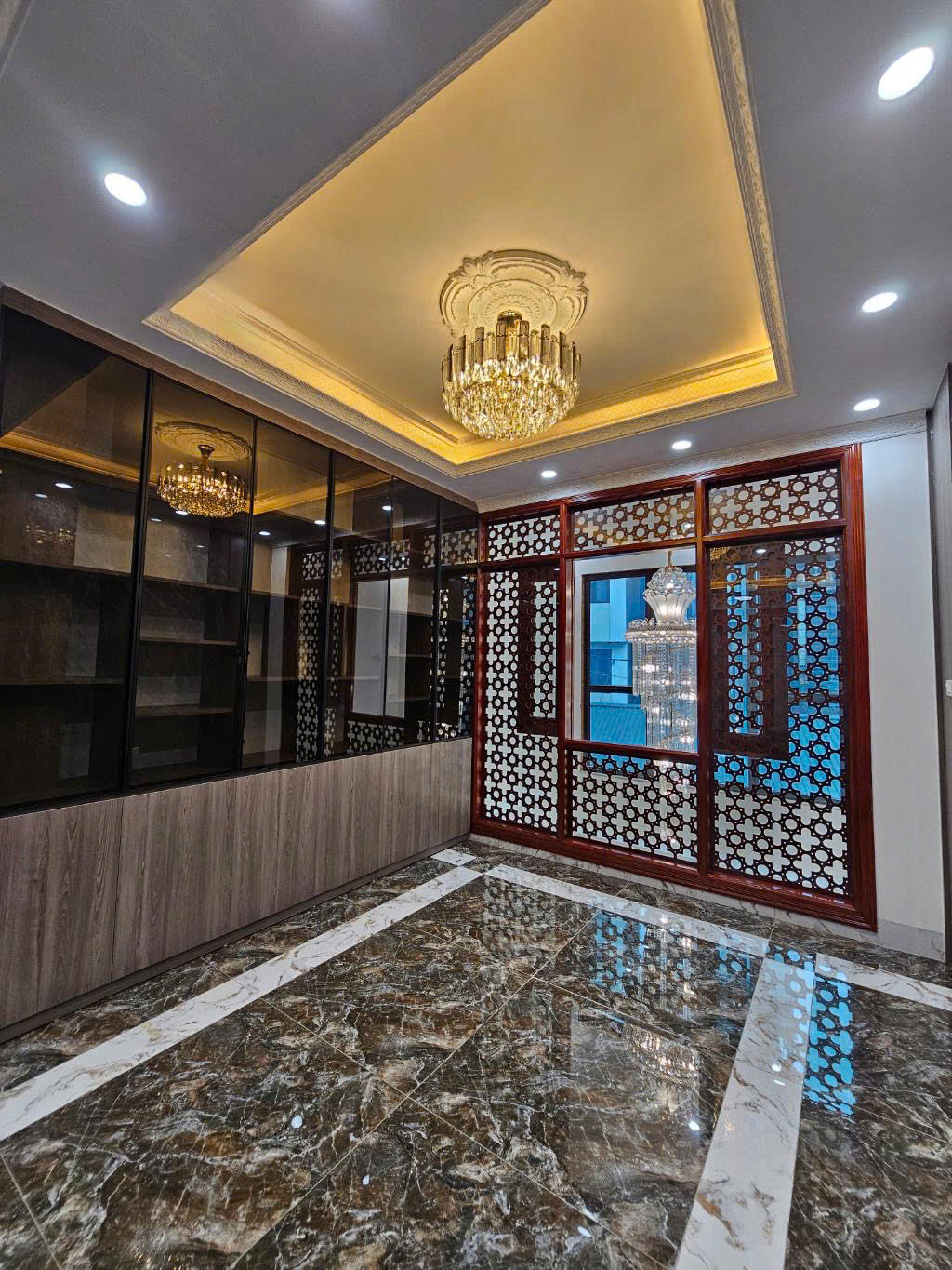 LÕI LONG BIÊN - HÀNG XÓM AIRLINE - TÂM ANH - TIỆN ICH TẤP NẬP - NHÀ MỚI Ở LUÔN - FULL NỘI THẤT