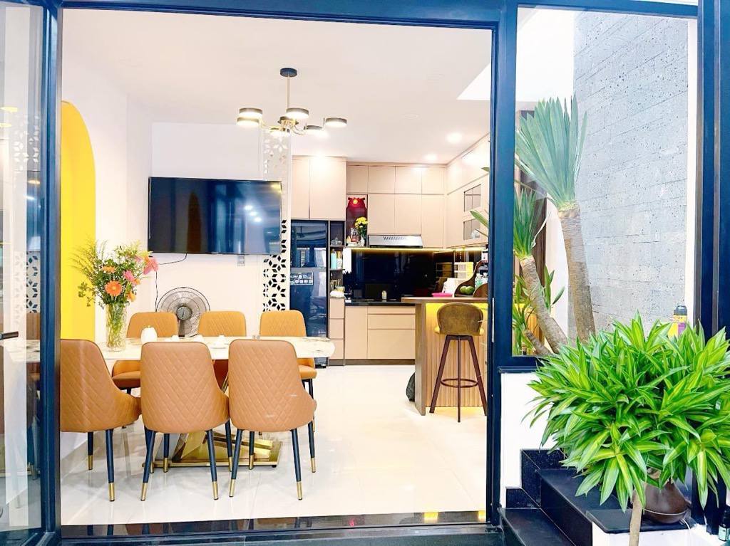 TRỊNH ĐÌNH TRỌNG TÂN PHÚ - HẺM XE TẢI THÔNG - TẶNG FULL NỘI THẤT - DT 60M2 - 8 TỶ TL