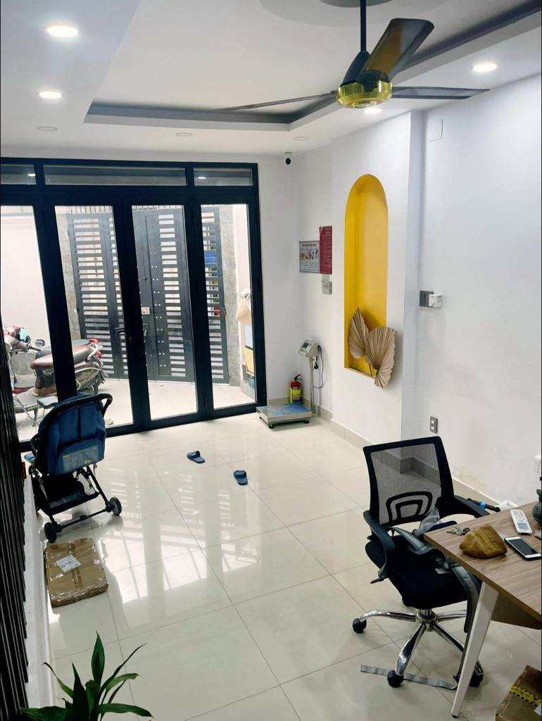 TRỊNH ĐÌNH TRỌNG TÂN PHÚ - HẺM XE TẢI THÔNG - TẶNG FULL NỘI THẤT - DT 60M2 - 8 TỶ TL