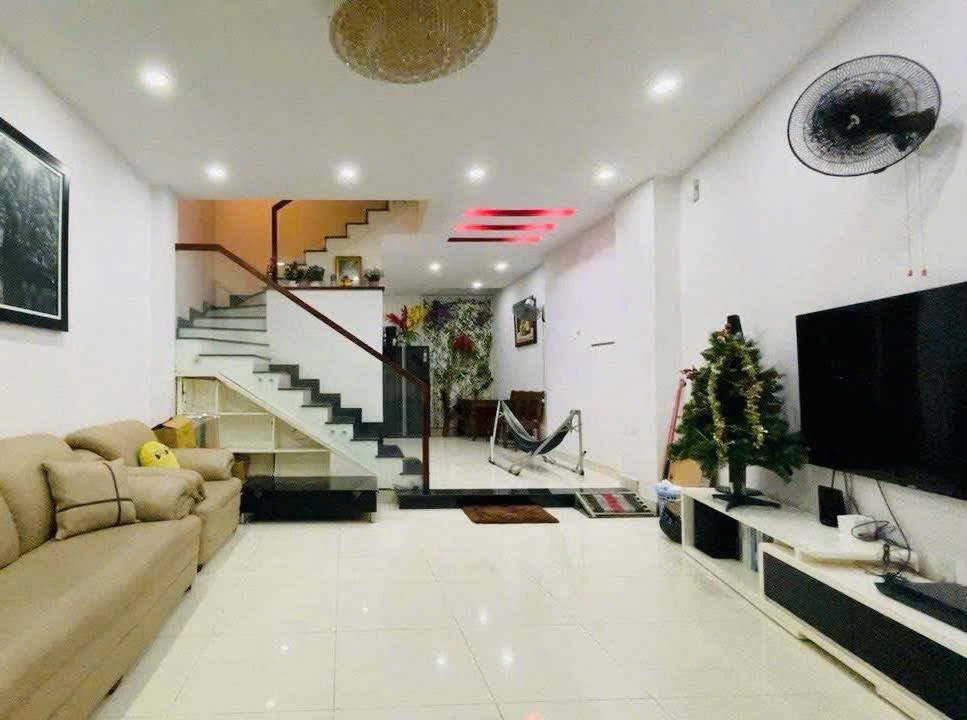 TRỊNH ĐÌNH TRỌNG TÂN PHÚ - Ô TÔ TRONG NHÀ - DT 64M2 - NỞ HẬU - 12 TỶ 2