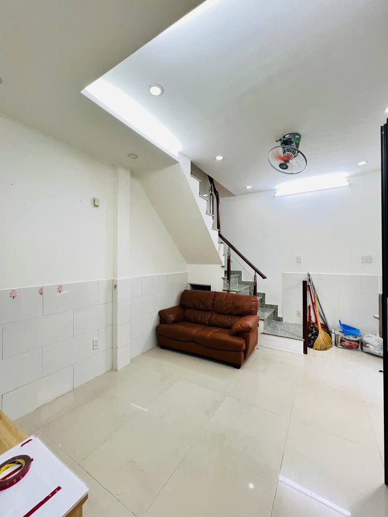 HUỲNH VĂN CHÍNH TÂN PHÚ - NHÀ MỚI - HẺM BA GÁC - DTSD 46M2 - 3 TỶ 6