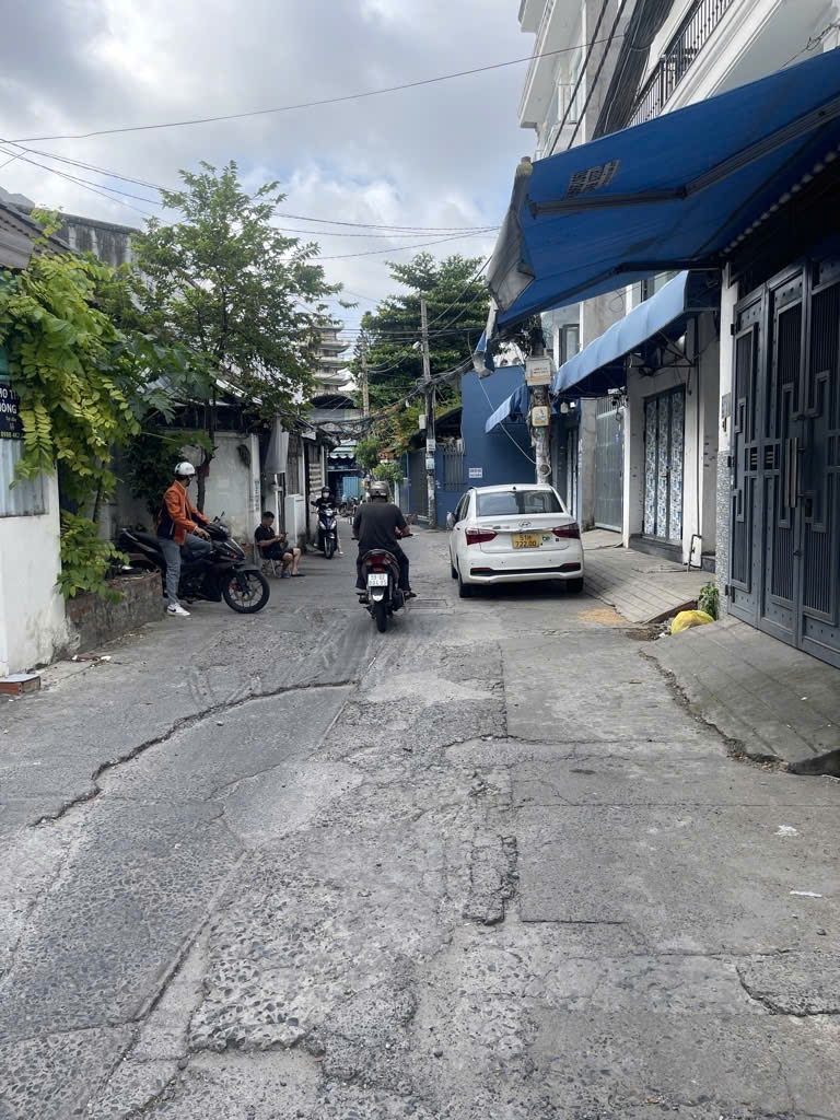 NGUYỄN MINH CHÂU TÂN PHÚ - HẺM XE HƠI - NHÀ MỚI NỞ HẬU - 64M2 - 8 TỶ 7