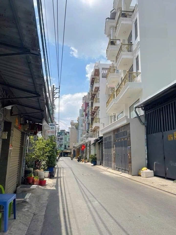 CHIẾN LƯỢC BÌNH TÂN - HẺM XE TẢI - 100M RA HƯƠNG LỘ 2 - 62M2 - 8,1 TỶ