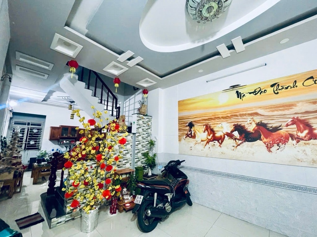 CHIẾN LƯỢC BÌNH TÂN - HẺM XE TẢI - 100M RA HƯƠNG LỘ 2 - 62M2 - 8,1 TỶ