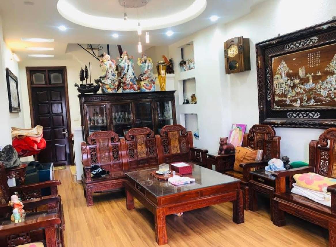 NHÀ CỰC HIẾM
