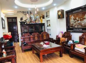 NHÀ CỰC HIẾM