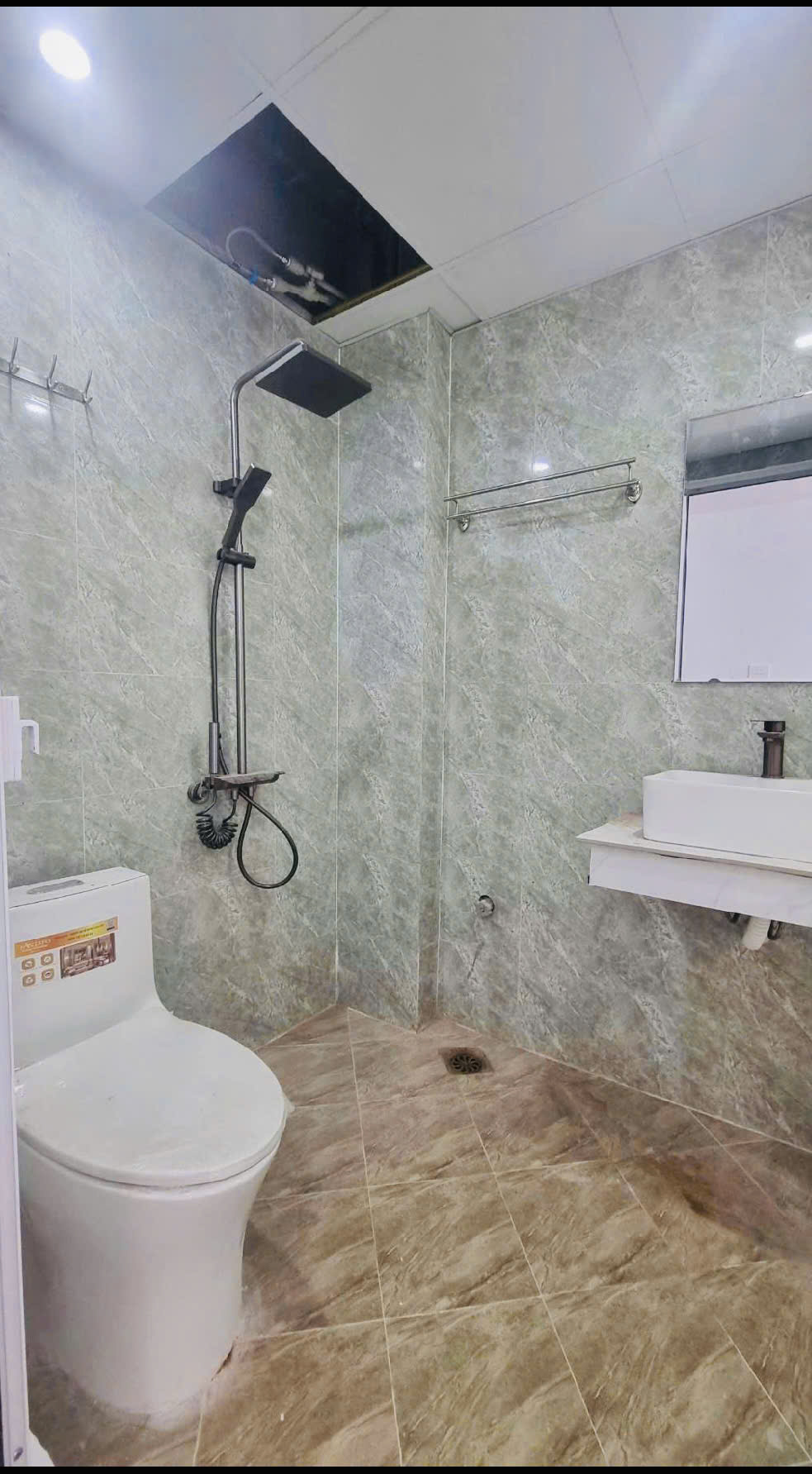 SIÊU PHẨM NHÀ ĐẸP - THANG MÁY - Ô TÔ ĐỖ CỬA - NGÕ CHÙA XA LA HÀ ĐÔNG - 30M2 - 7,4 TỶ