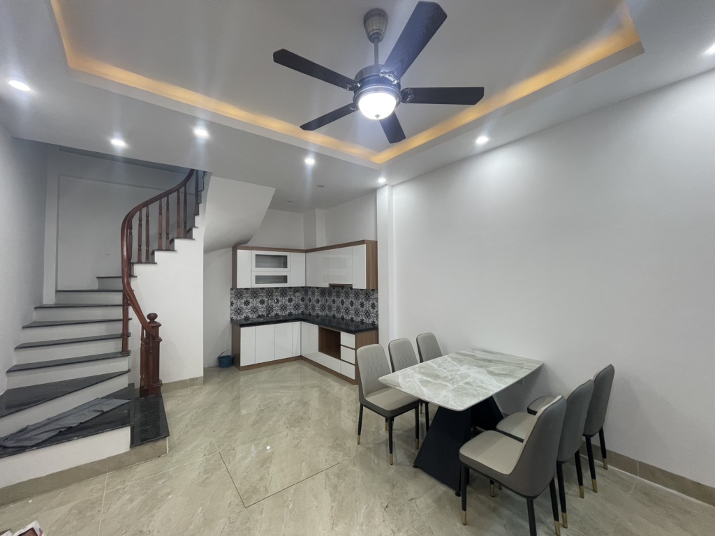 NHÀ ĐẸP – CÁCH MẶT PHỐ CHỈ 30M – CÓ SÂN ĐỂ XE RIÊNG – HÀ ĐÔNG – 7,8 TỶ