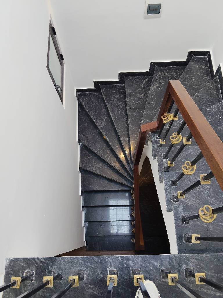 NHÀ MỚI - LÔ GÓC - NGÕ THÔNG - ĐA SỸ HÀ ĐÔNG - 33M2 - 6,2TỶ