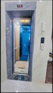 SIÊU PHẨM NHÀ ĐẸP - THANG MÁY - Ô TÔ ĐỖ CỬA - NGÕ CHÙA XA LA HÀ ĐÔNG - 30M2 - 7,4 TỶ