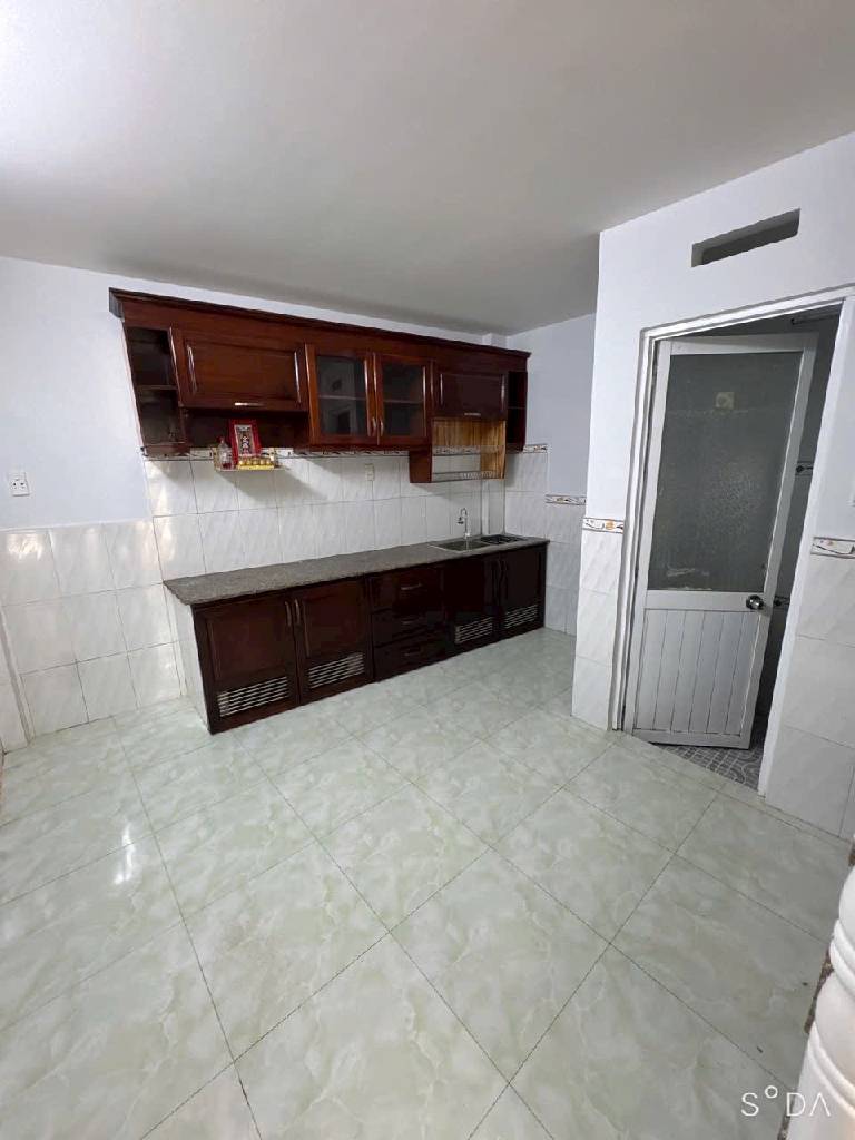HƠN 4 TỶ CÓ NGAY HXH NGAY CHỢ PHÚ LÂM - GẦN 40M2 - 2 TẦNG