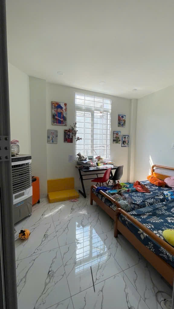 Bán nhà Quận 7, gần Đại học Marketing, 43m², 3 tầng, giá 7.5 tỷ