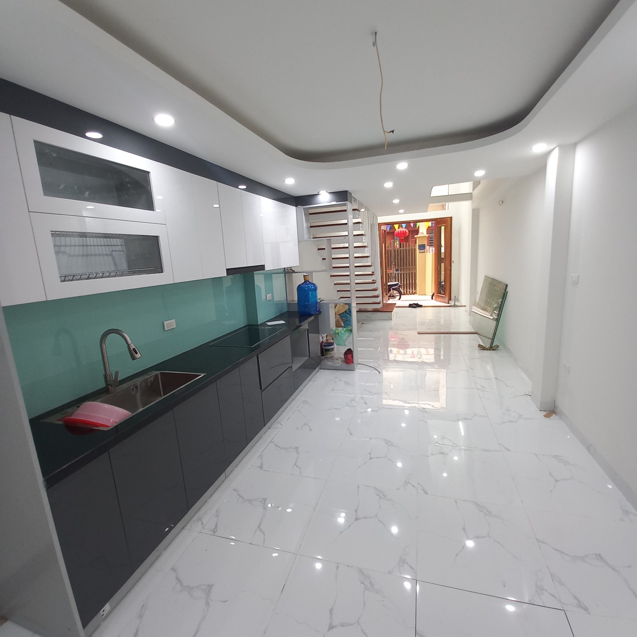 Siêu phẩm nhà mới 5 tầng – ngõ nông, ô tô gần – trung tâm Hà Đông, giá chỉ 8.3 tỷ