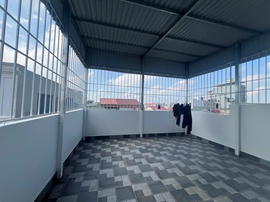 BÁN NHÀ ĐẸP LAI XÁ-HOÀI ĐỨC 31m² 6 TẦNG THANG MÁY