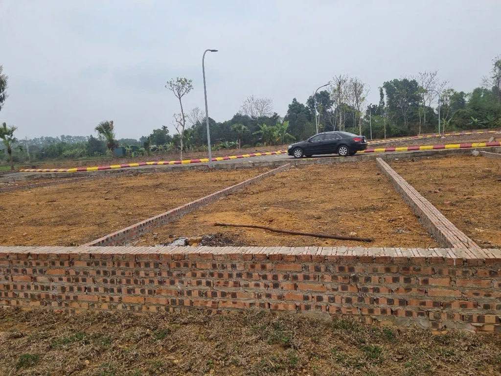 Bán Đất Phân Lô Sóc Sơn Ngay Cạnh Hồ Đồng Mô Giá Nhỉnh 2 Tỷ