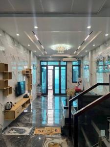 Hoài Đức 7 Tỷ Hơn 91m² 3 tầng 6 Ngủ Rộng Rãi