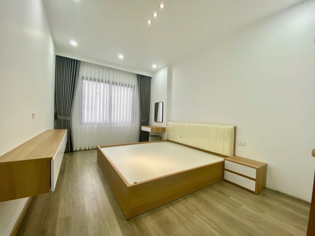 BIỆT THỰ GIỮA TRUNG TÂM PHỐ NGỌC LÂM