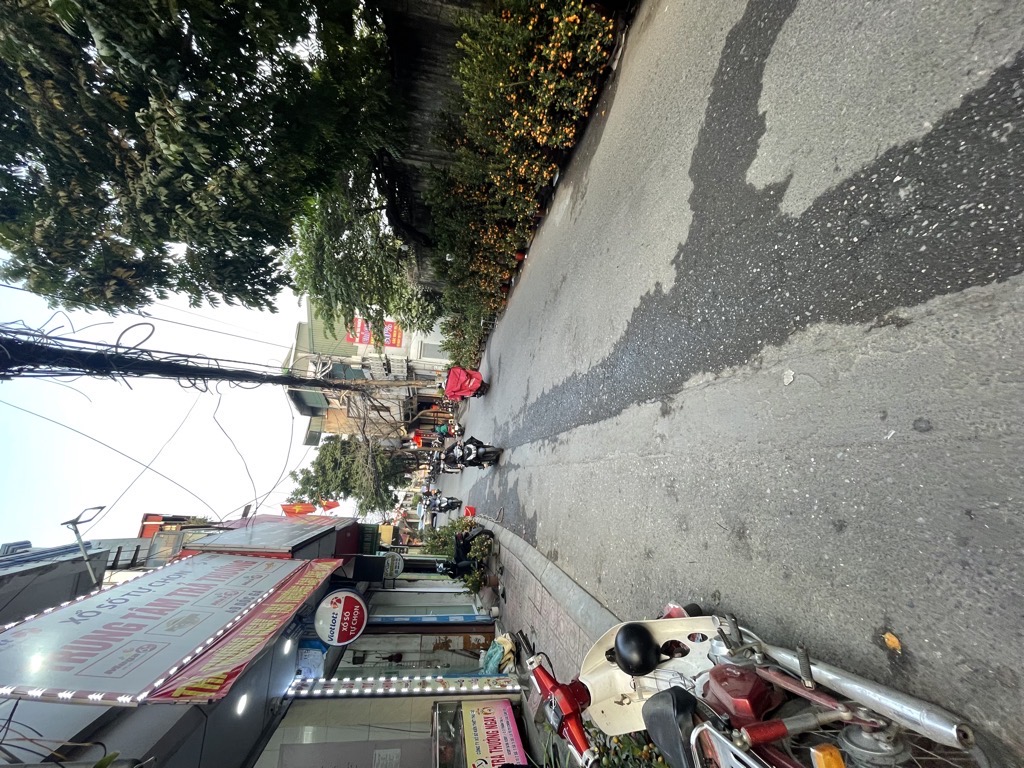 HIẾM MẶT PHỐ NGỌC LÂM - DÒNG TIỀN TỐT