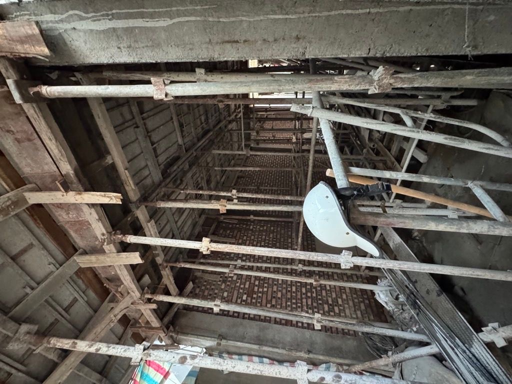 Ái Mộ, Bồ Đề, Nhà 8 tẩng thang máy , full nội thất, Gara ô tô, kinh doanh, đường thông, gẩn chợ...