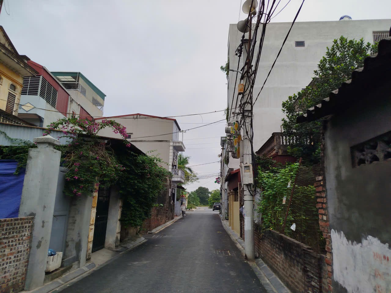 Bán nhà mới 2,5tầng lê xá, mai lâm_ngay cầu đông trù chỉ nhỉnh 6 tỷ