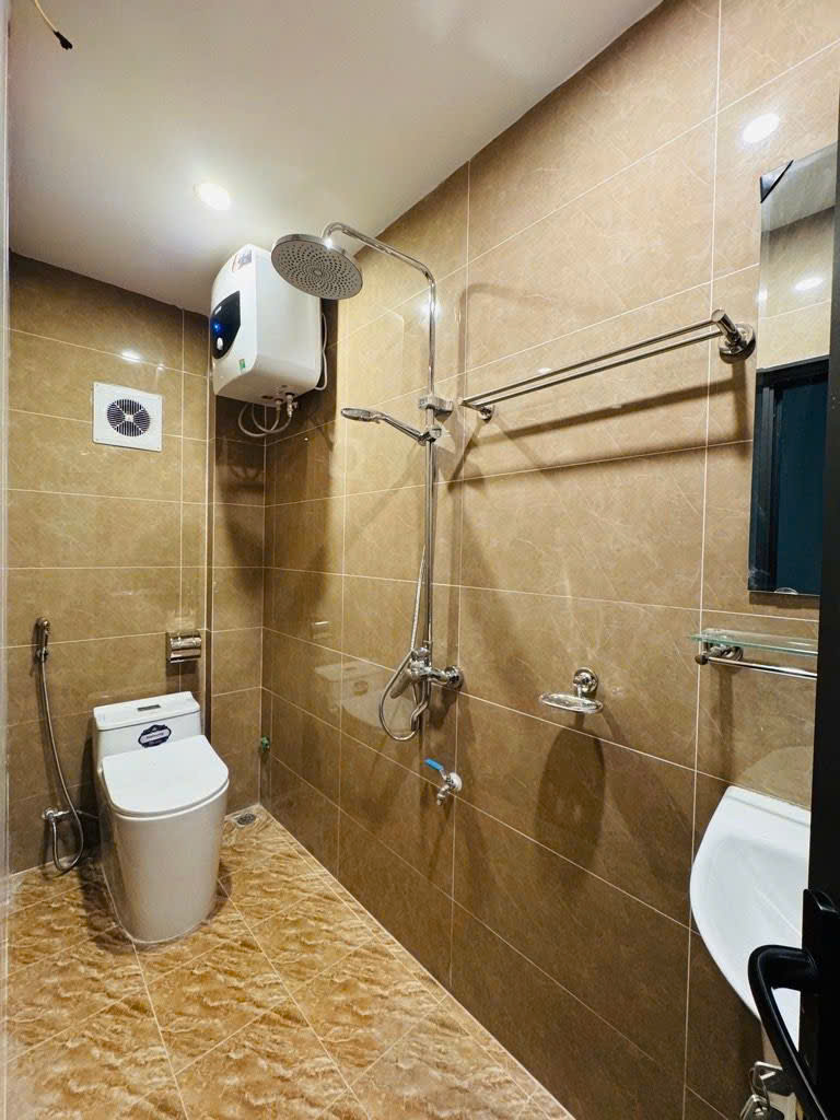 Nhà xây mới chỉ 2x, oto đỗ cửa