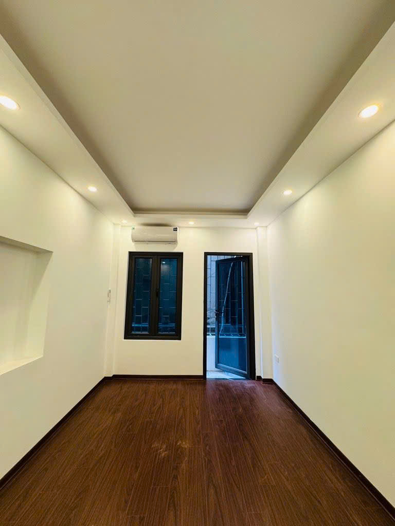 Nhà xây mới chỉ 2x, oto đỗ cửa