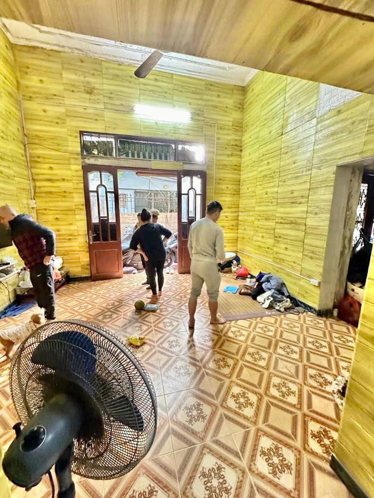 Nhà xây mới chỉ 2x, oto đỗ cửa