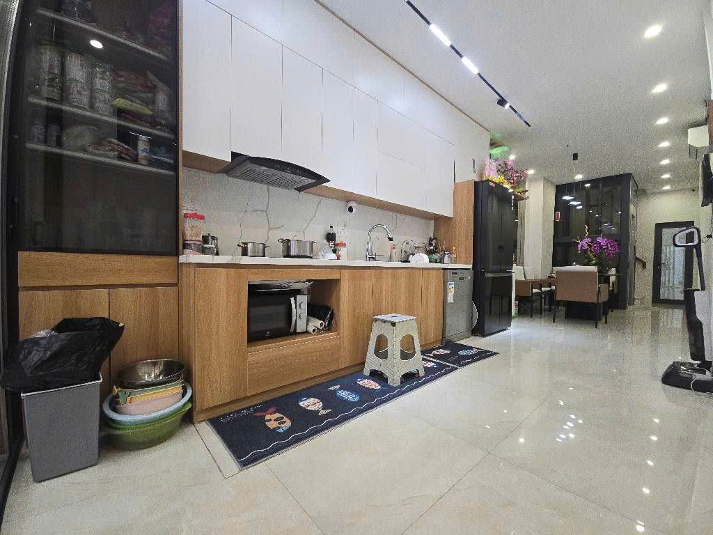 Nhà xây mới chỉ 2x, oto đỗ cửa