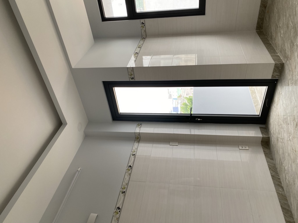 Mặt tiền Vũ Tùng chợ Bà Chiểu 48m2 5 tầng mới cứng, kinh doanh đỉnh, chỉ 13.6 tỷ TL