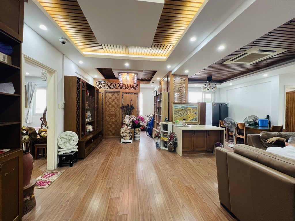 TRUNG TÂM CẦU GIẤY - 125m² CHỈ 9 TỶ - 3 NGỦ ĐỦ CÔNG NĂNG