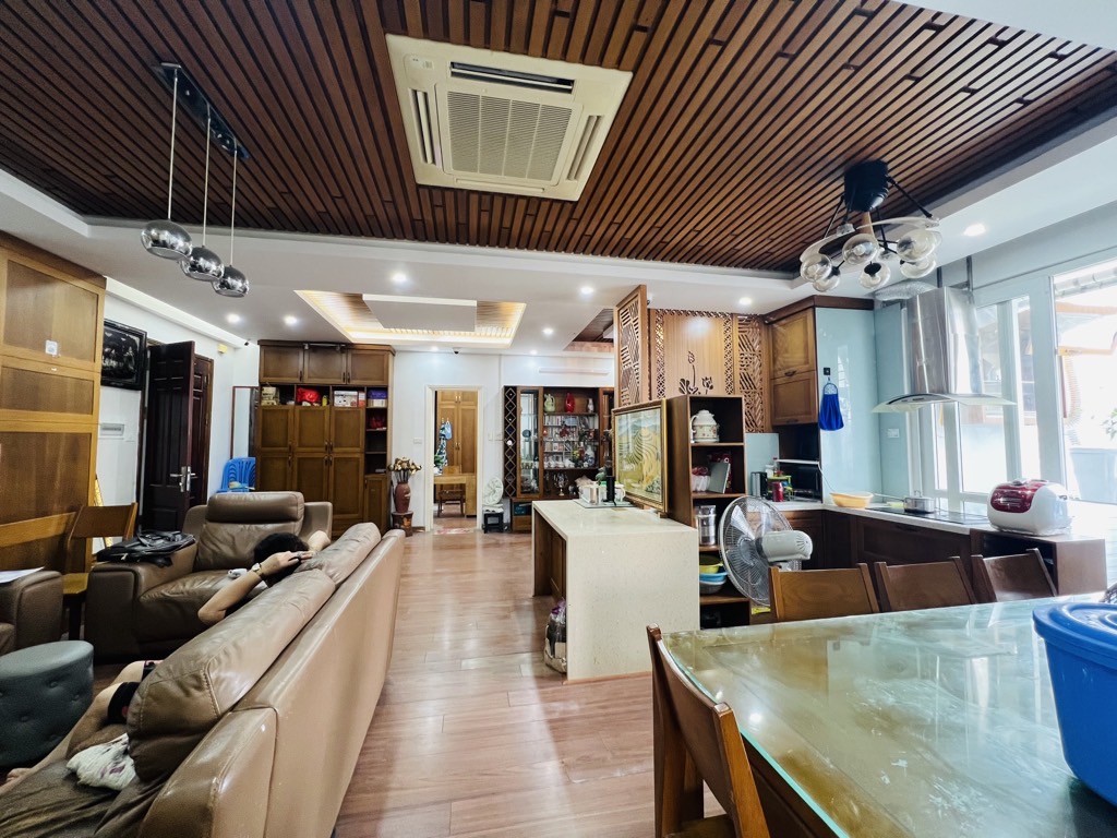 TRUNG TÂM CẦU GIẤY - 125m² CHỈ 9 TỶ - 3 NGỦ ĐỦ CÔNG NĂNG