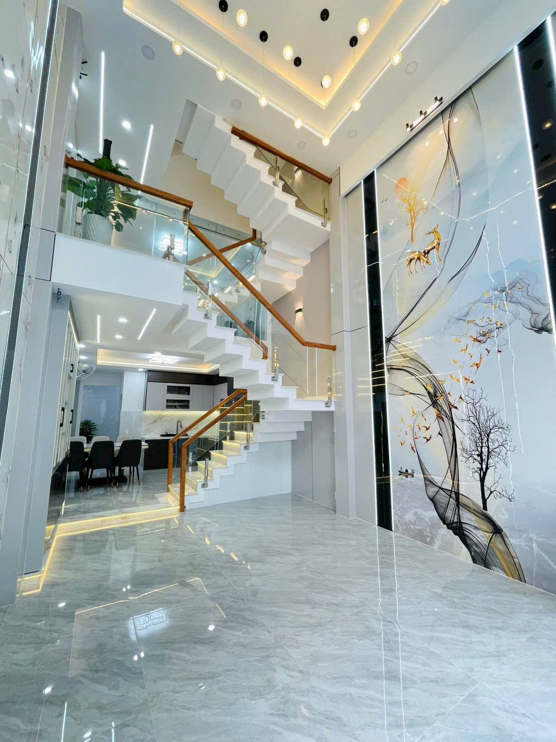 Nhà mới Gần Hiệp Thành, phân lô Vip  DT: 4,2 x 13, 54m  Kết Cấu: 2 Lầu, 4PN, 4WC  GIá nhình 6T  LH: 0909109860