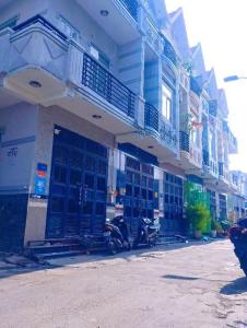 SIÊU PHẨM CĂN 2 MẶT TIỀN - HẺM XE HƠI 6M- 3 TẦNG - 75.1M2- 9PN -9 WC- VỊ TRÍ KINH DOANH. Đường Mễ Cốc, phường 15, Quận 8. Giá nhỉnh 6tỷ.