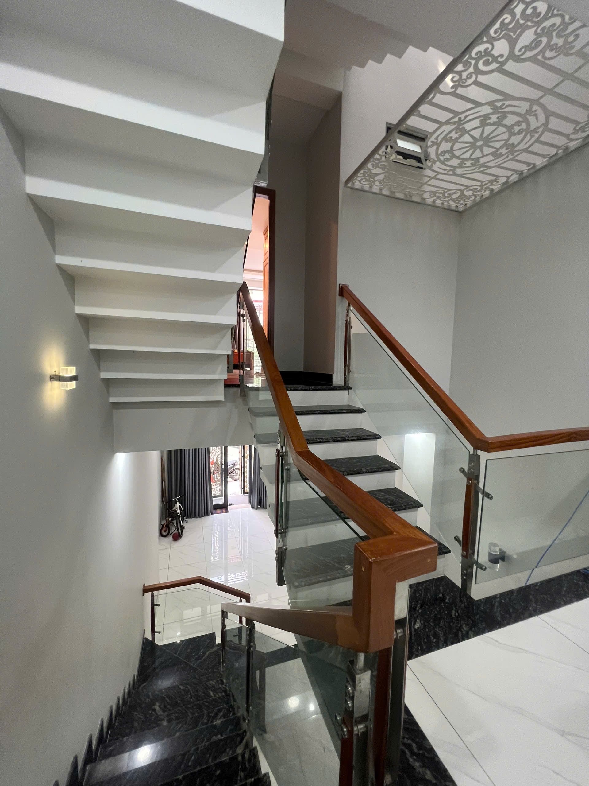 Q.9 B.Á-N Nhà 4 TẦNG khu Dân Cư Kiến Thiết