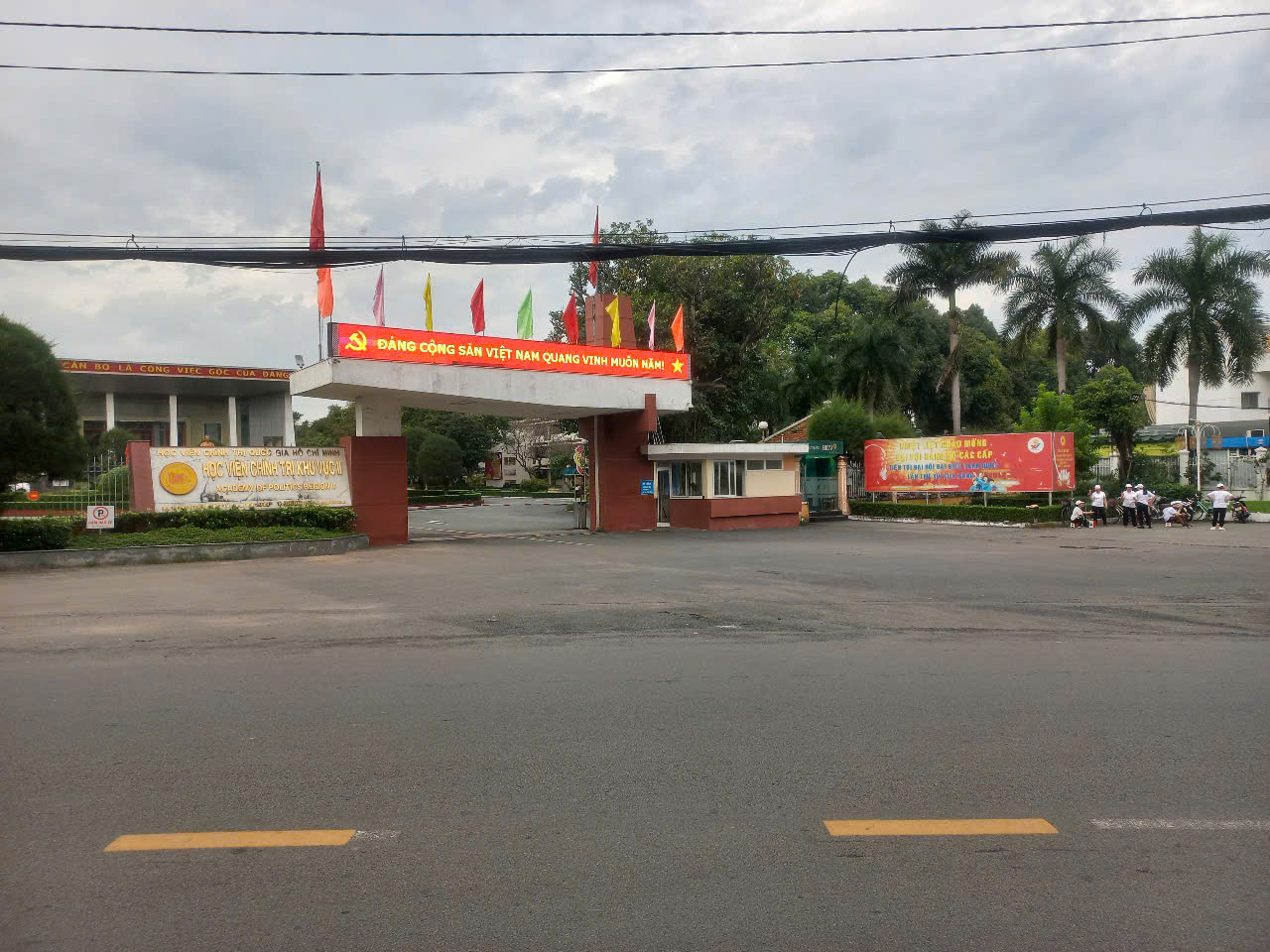 Q.9- BÁ-N Đ.ẤT NGAY TRƯỜNG BƯU CHÍNH VIỄN THÔNG VÀ HỌC VIỆN CHÍNH TRỊ KV2