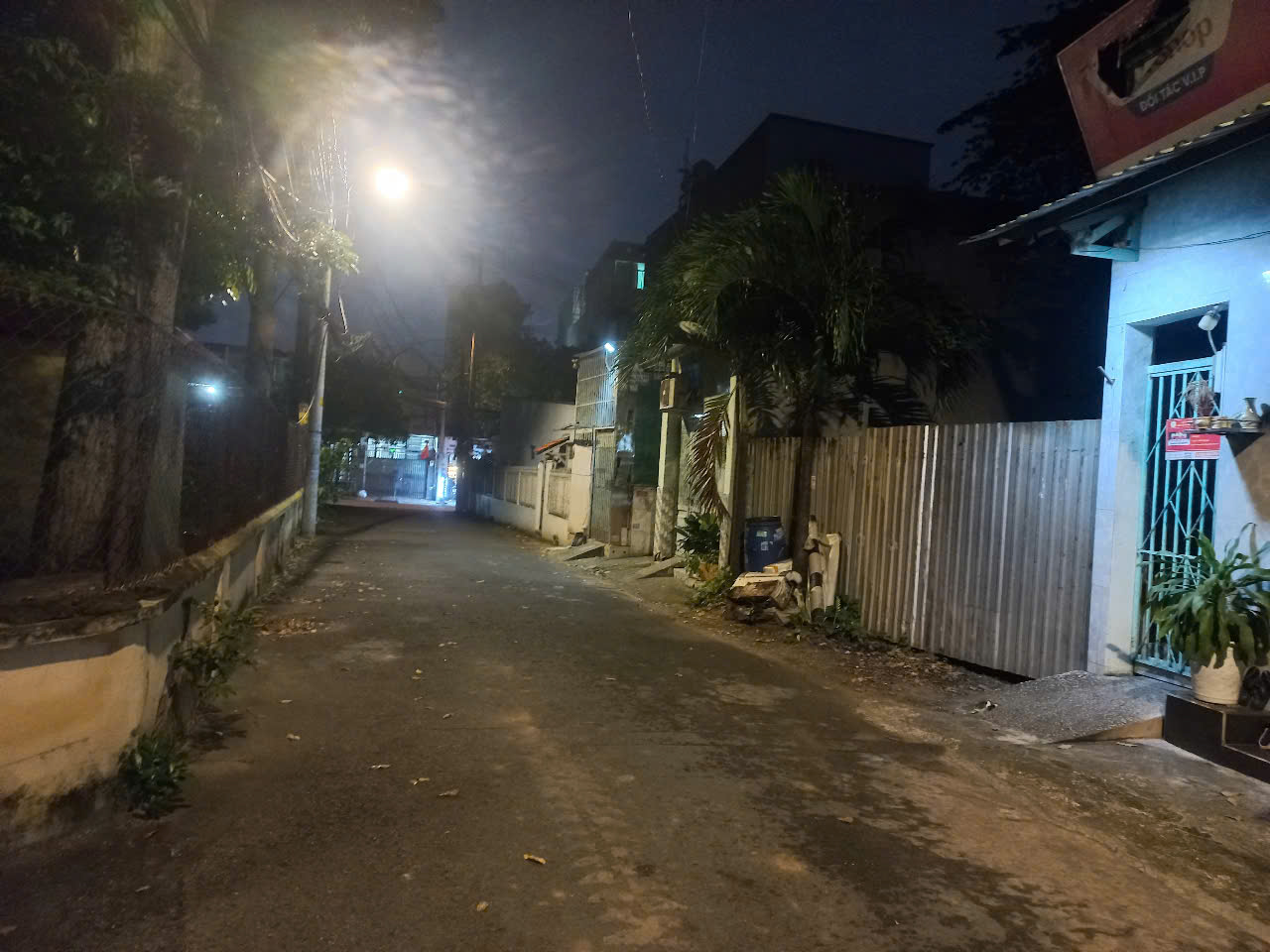 BÁ-N G.ẤP DÃY TRỌ 4 PHÒNG + MT KINH DOANH