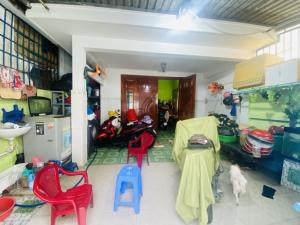 Nhà ở ngay cổng trường TH Phong Phú (Chỉ 4 Tỷ / 87m2)