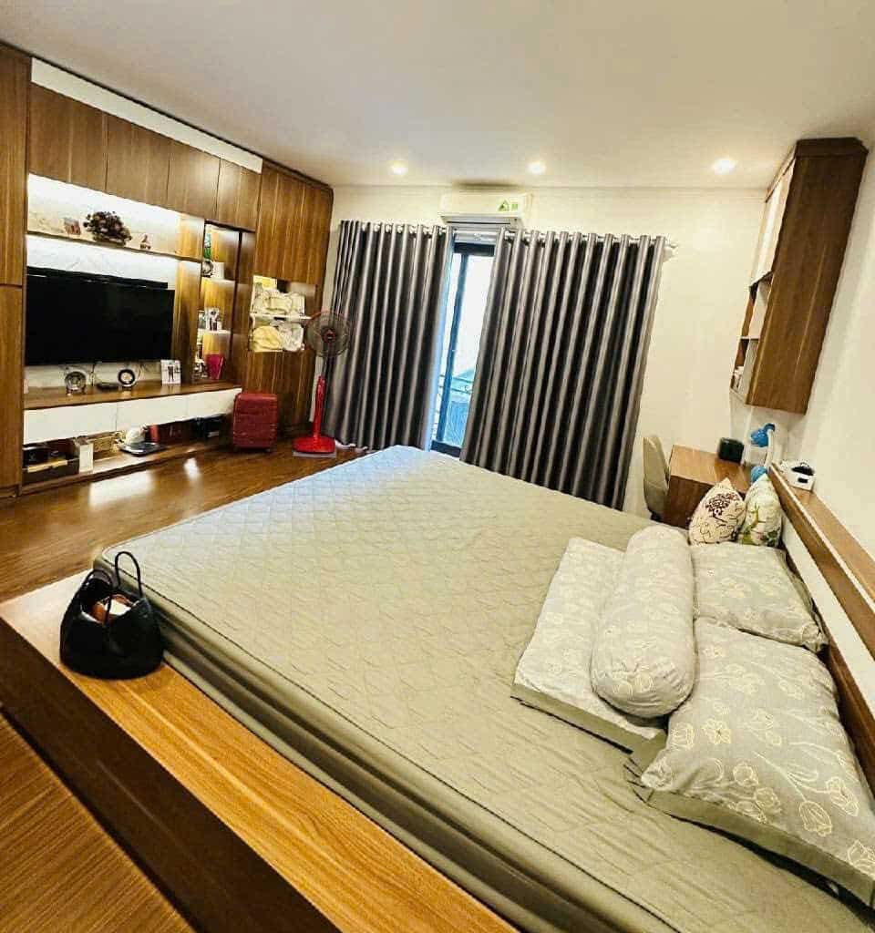 NHÀ MỚI ĐẸP CHẤT - TẶNG 80%NỘI THẤT XỊN XÒ  2 THOÁNG, KHU VỰC HIẾM NHÀ BÁN.
