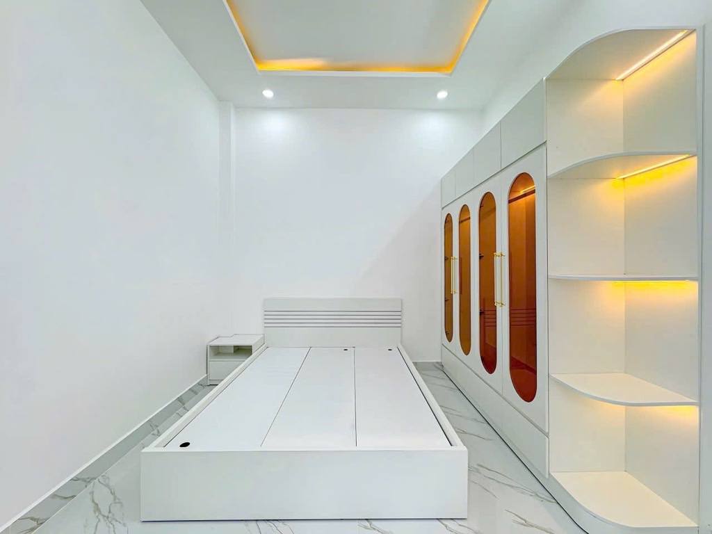 GẦN TRƯỜNG HỌC, SÁT MẶT TIỀN, 3*12M, 1 TRỆT 2 LẦU