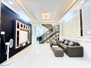 NHÀ MỚI LUNG LINH ĐÓN TẾT, CÁCH QUẬN 7 CHỈ 2 PHÚT, NGANG 4,5*11M. TIỆN ÍCH ĐẦY ĐỦ, SÁT CHỢ, TRƯỜNG HỌC...