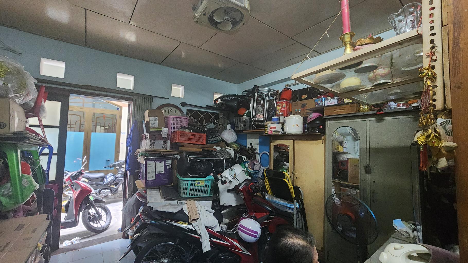 Nhà sát mặt tiền hẻm 84 Tân Sơn Nhì, nhỏ tiền, dễ chốt.t