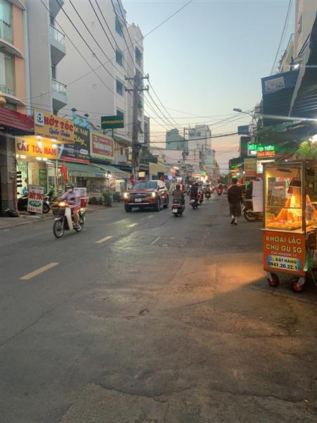 Bán nhà đẹp Tân Phú, mặt tiền đường Sơn Kỳ, 2 tầng, nhỉnh 5 tỷ.