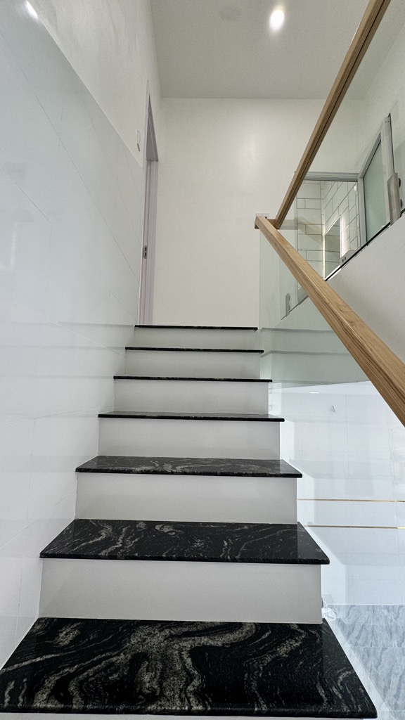 Nhà đẹp , mặt tiền đường, ngay trung tâm Vĩnh Lộc B, Bình Chánh.